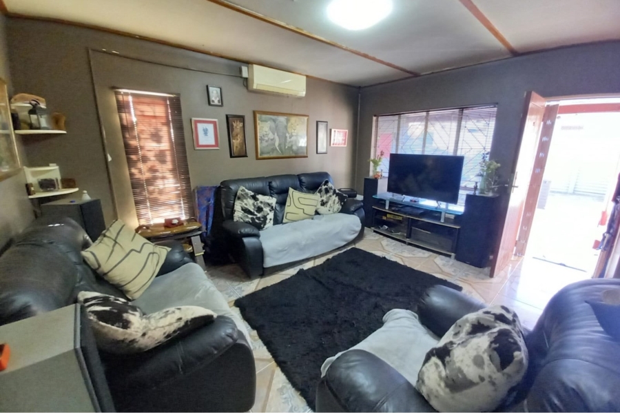3 Bedroom Property for Sale in South Ridge Northern Cape